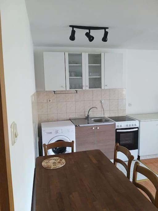 Nice Apartment On Quite Location Near City Center سبليت المظهر الخارجي الصورة
